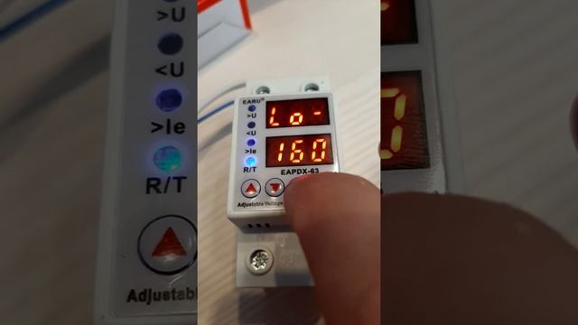 Настройка реле напряжения 220 В, 63 ампера.