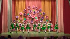 " Весёлый бубен". Танцевальный коллектив "Карамельки" рук. Толмачева Г.С.