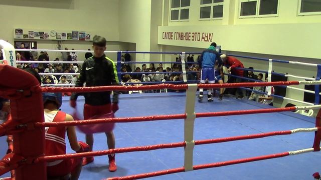Республиканский турнир по боксу посвященный памяти КМС Сергея Очхаева смотреть онлайн