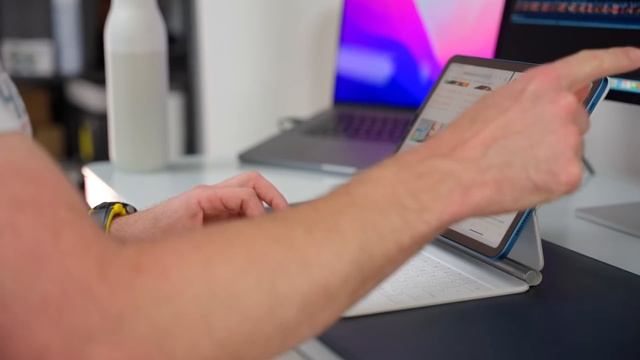 Why I finally bought an M1 iPad Air | Hello, Stage Manager! | Mark Ellis Reviews смотреть онлайн