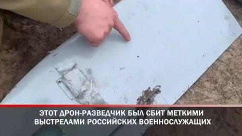 Бойцы ЗВО стрелковым оружием сбивают дроны ВСУ