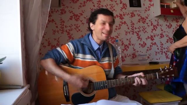 Beatles - Love Me Do russian cover: Люби же меня (Чаба Деме - хостел Заварка, Москва 2014) смотреть онлайн