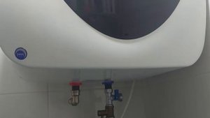 Распаковка — Накопительный водонагреватель Ariston ABS Andris Lux 30