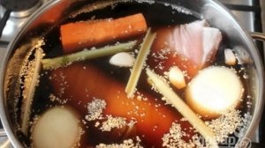 Рулька по-баварски с темным пивом