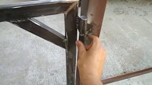 Гравитационнный доводчик. Калитка которая закрывается сама.
