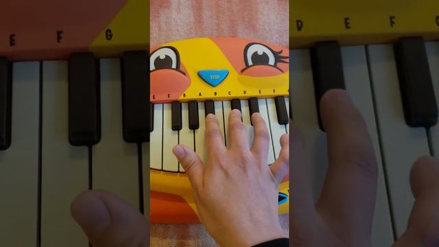 Squid Game: Piano (Cat Piano)