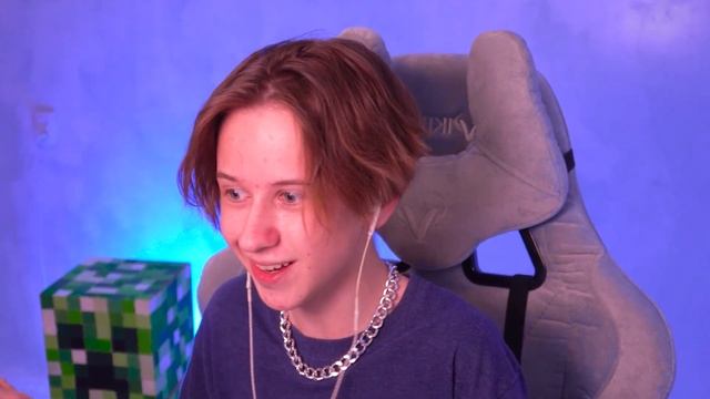 ЭТО САМЫЙ ПЕРВЫЙ СЕРВЕР В МАЙНКРАФТ ?
