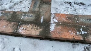 ЦОКОЛЬ ДЛЯ БАНИ СВОИМИ РУКАМИ | выложили два ряда кирпича с гидроизоляцией под заливку стяжки