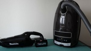 Аккумуляторный пылесос Makita XGT, сравнение с сетевым Miele