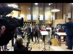 Алсу и другие звезды записали Гимн России (Любительская съемка)