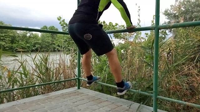 Упражнения ДЛЯ СПИНЫ на улице. Тренировка своим весом (ЛАЙФХАК)