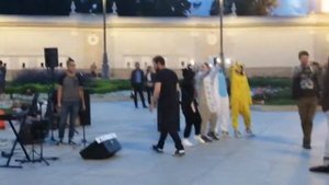 Только мы с конём по полю идём...