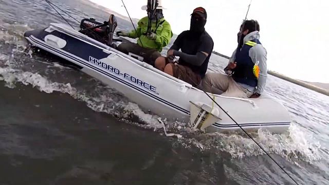 Mercury 3.3 hp 2 stroke test on mirova hidro force смотреть онлайн