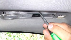 How to replace Mercedes-Benz W221 rear interior light bulb.как поменять лампочку в  салоне w221