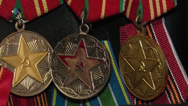 Анна Кузнецова поздравила с наступающим днем Победы ветерана Василия Попова