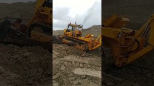 Бульдозер Четра Т-330 в работе