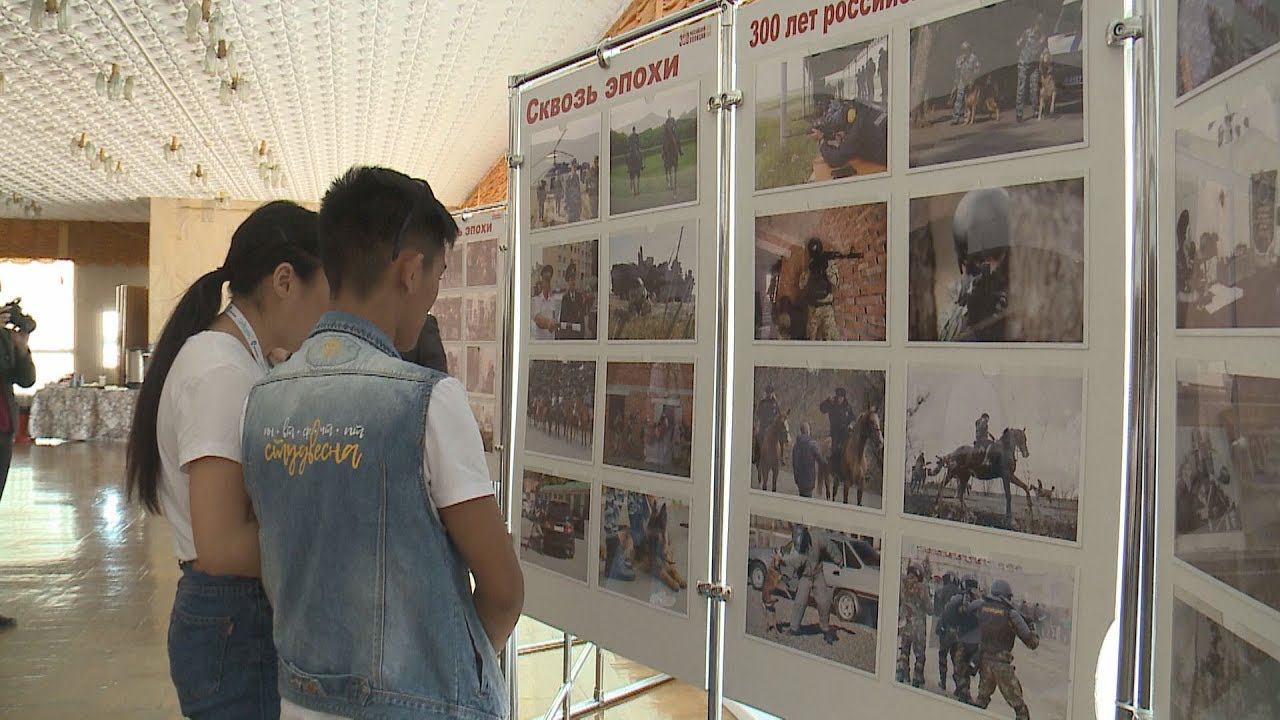 Фотовыставка к 300-летию полиции