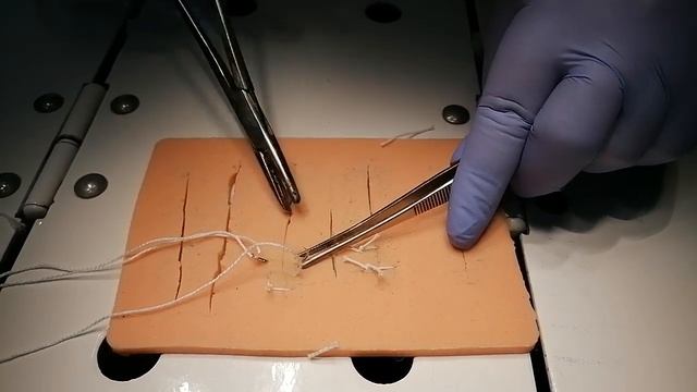 Техника наложения узловатого шва..mp4 смотреть онлайн