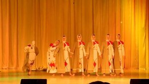 Русский народный танец в современной обработке Девка по саду ходила