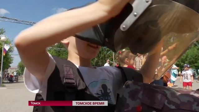 Праздник в честь основания ГИБДД состоялся в Томске смотреть онлайн