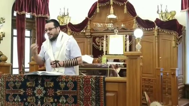 Рав Зарахья Хизгияев . Урок 32 "не дай опротивиться окружающим" смотреть онлайн