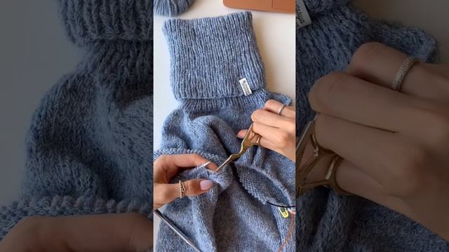 Любимый свитер. Вязание 2х рукавов одновременно. Magic loop смотреть онлайн