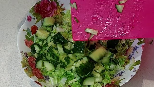 Салат с пекинской капустой и морковкой по-корейски. Легкий, свежий, быстрый.