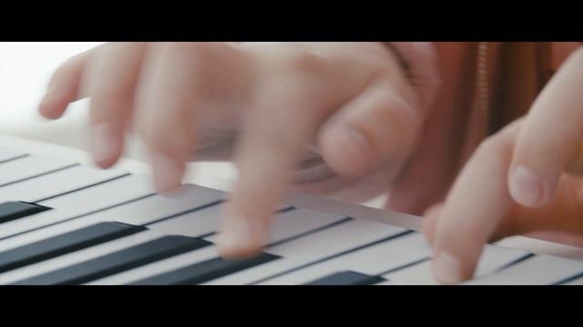 Гибкое пианино - Fatone | Играй музыку в любом месте. смотреть онлайн