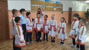 Мордовская национальная игра "Гуси и волк"