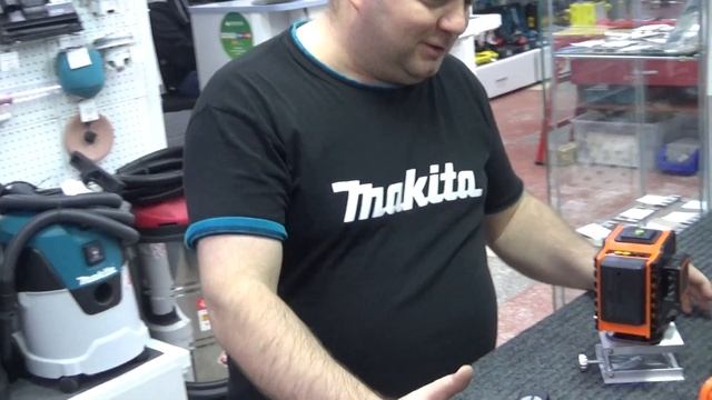 Лазерный нивелир HILDA 3D Green с пультом, и бесконтактным переключателем режима смотреть онлайн