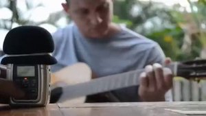 Zoom H2 Field Recorder Guitar