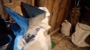 Зернодробилка Brado. Приготовление комбикорма для ЛПХ. #корм #зернодробилка #комбикорм