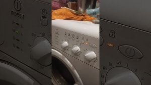 Стиральная Машина INDESIT WIUL83 1/4
