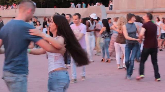 Опен эйр у причала http://www.salsateca.ru сальса, бачата, 06.06.2014 - 7 смотреть онлайн