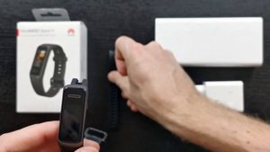 How to charge Huawei Band 4 - Revick