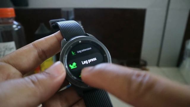 Samsung Galaxy Watch 42mm di 2021 смотреть онлайн