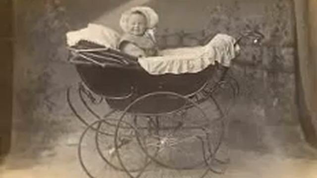 Какие детские коляски были у детей в 1870 - 1930 годах прошлых столетий?