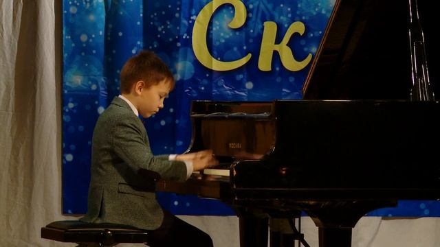 Выступление Казанцева Михаила Полька Ф. Пуленк (Салехард) смотреть онлайн