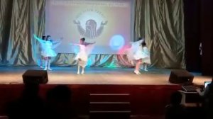 "Шаг на встречу" ежегодный фестиваль для детей инвалидов . Танец "Аист"школа -интернат "Надежда"