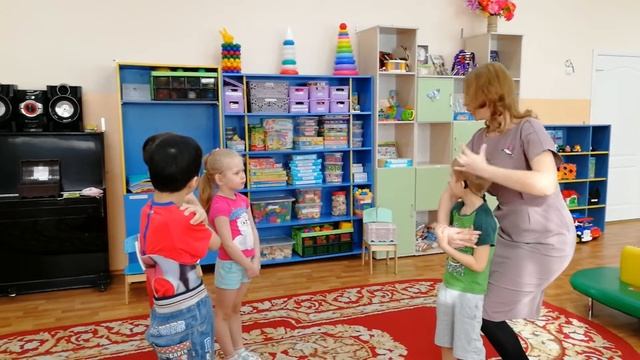 Видеоролик подгруппового   логопедического занятия