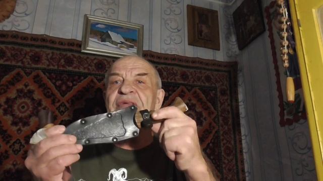 Ножны для ножа из подаренной кожи смотреть онлайн