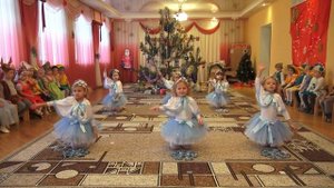Танец _Снежинок_ в детском саду (ср.гр.4-5 лет).mp4