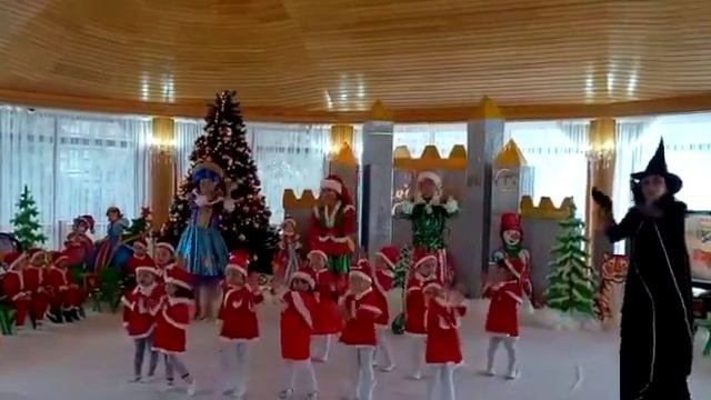 А теперь Дед Морозы танцуют на утреннике #baby #дети #cute #детям #танцы #newyear #танцыдлядетей