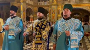 Свят Господь Бог наш. Тріо дияконів. Почаївська Лавра 5.08.2023р.