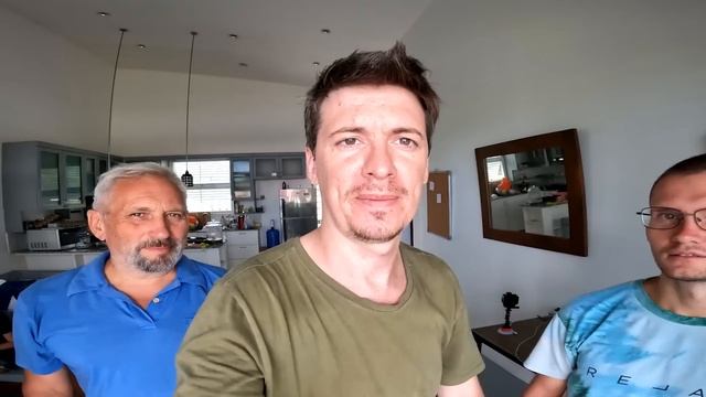 "Отец и сын" неожиданно нагрянули к нам из Африки на Филиппины. Купили машину, отмечаем мой др