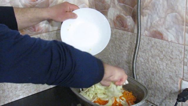 ЗАЛИВНАЯ РЫБА МУЖСКИМИ РУКАМИ. ХЕК ПОД ОВОЩАМИ