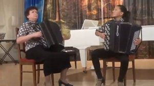 Дуэт баянистов Юан Л. П., Брюханова О. Н. - РНП «Час да по часу» обр.  В. Мотова