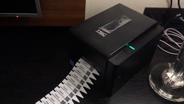 Колышек в катушке для печати на термотрансферном принтере TSC TE-200/ смотреть онлайн