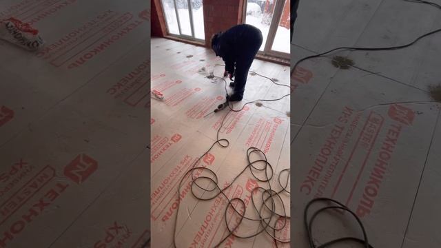Как утеплить плиту дома под тёплый пол