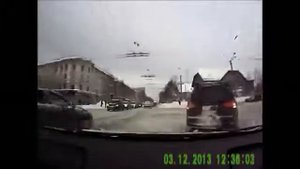 Баба за рулём! Девушка за рулём! Приколы! УГАР! Опасные! 03.12.2013